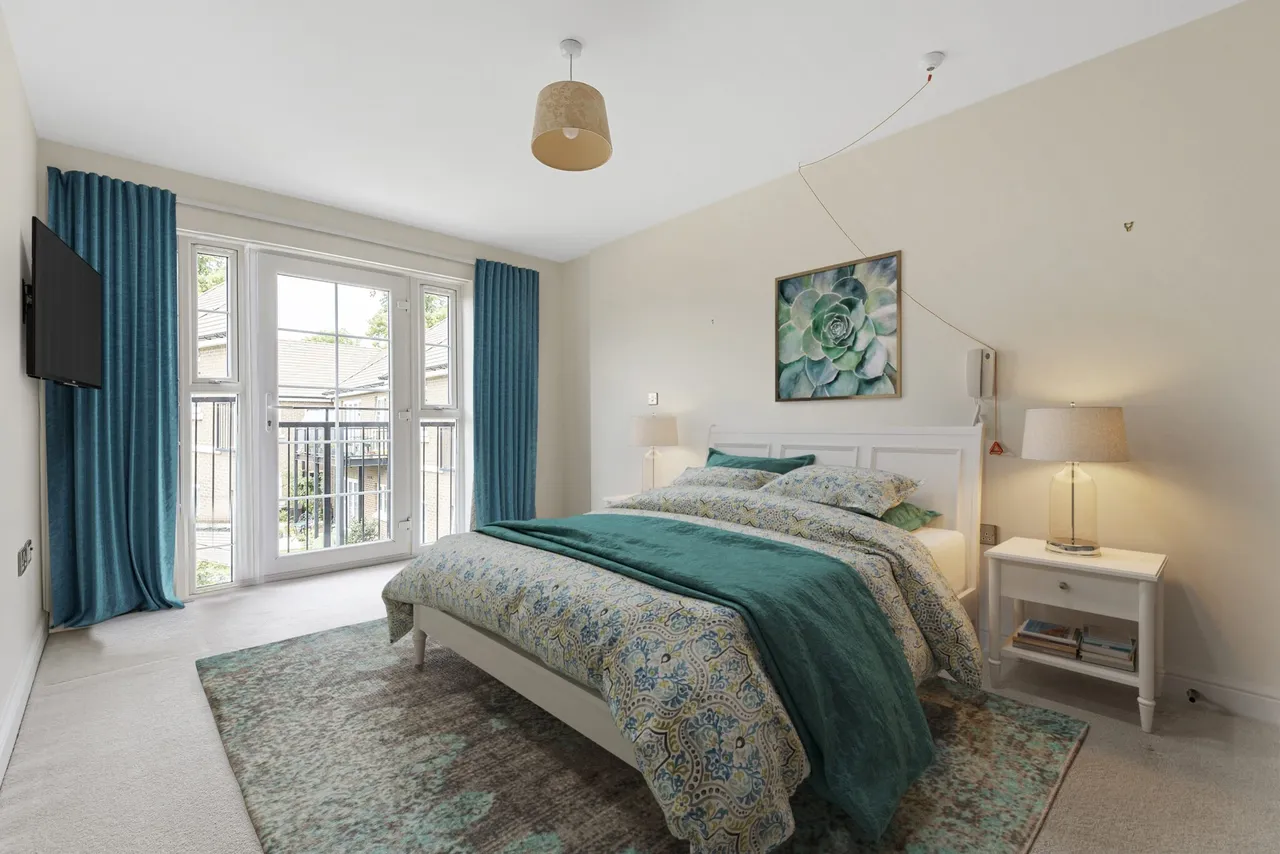 Eaves Court Two Bedroom, The Retreat, HP27, photo 5