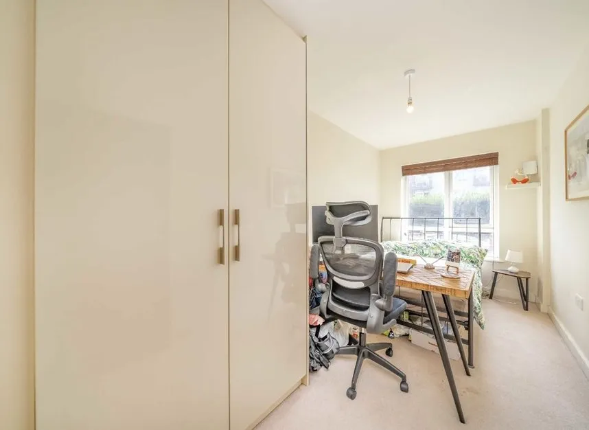 East Drive, Hendon, NW9, photo 6