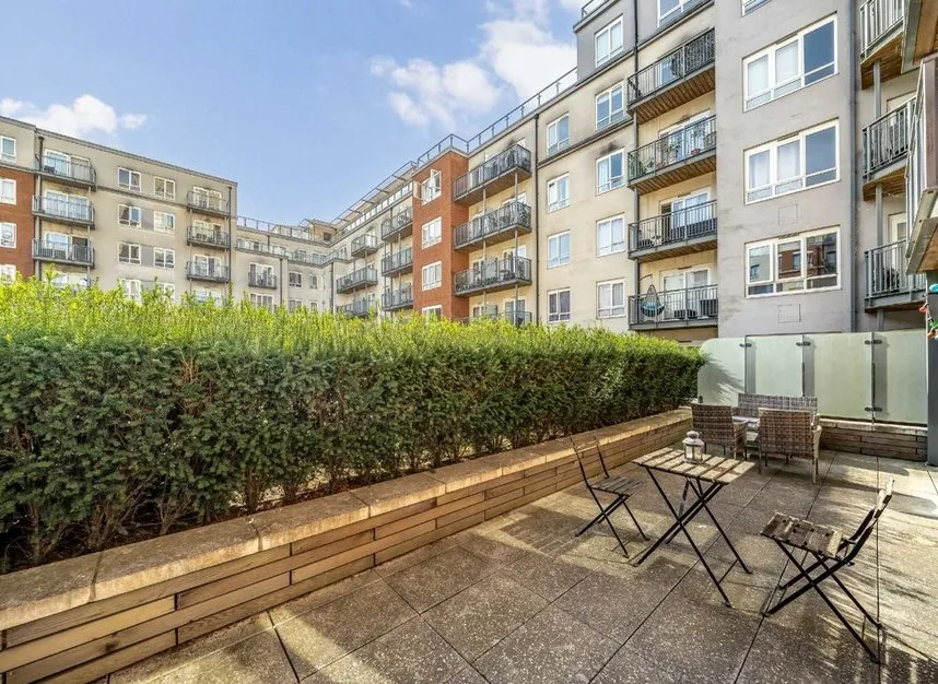 East Drive, Hendon, NW9, photo 4