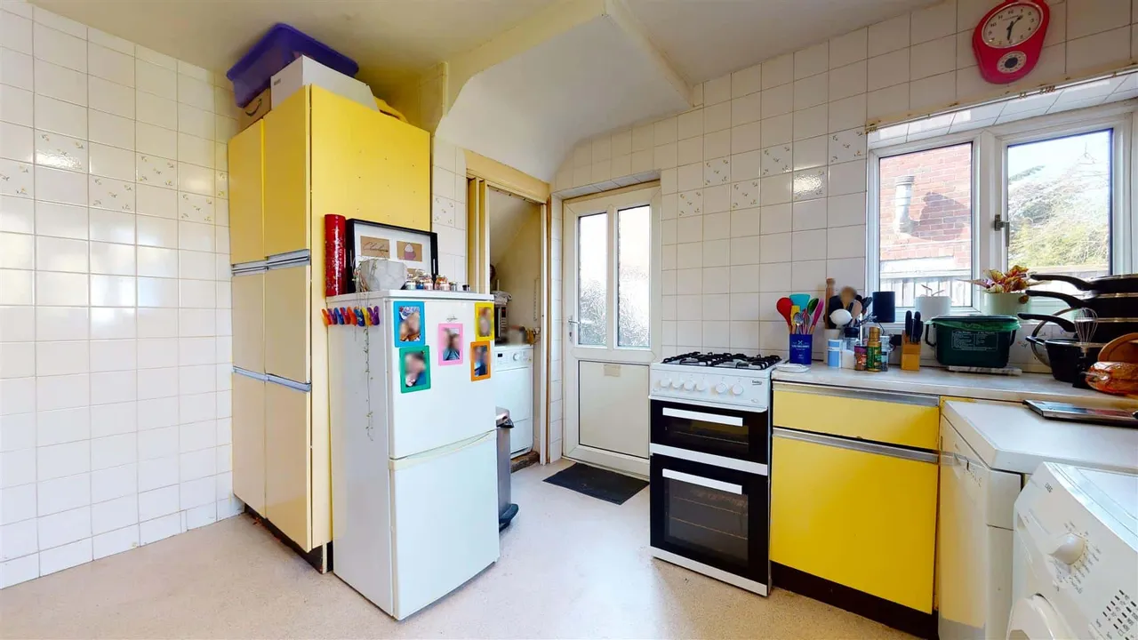 Whitehills Road, Loughton, photo 7