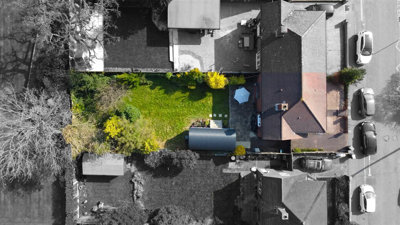 Whitehills Road, Loughton, photo 2