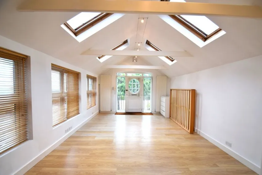 1 bed property to rent, Chiswick High Road, W4