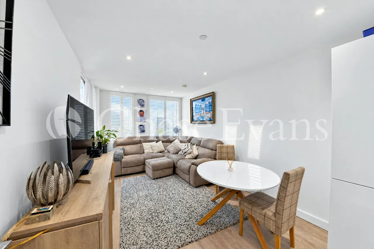 Perceval Square, Harrow, HA1, photo 3