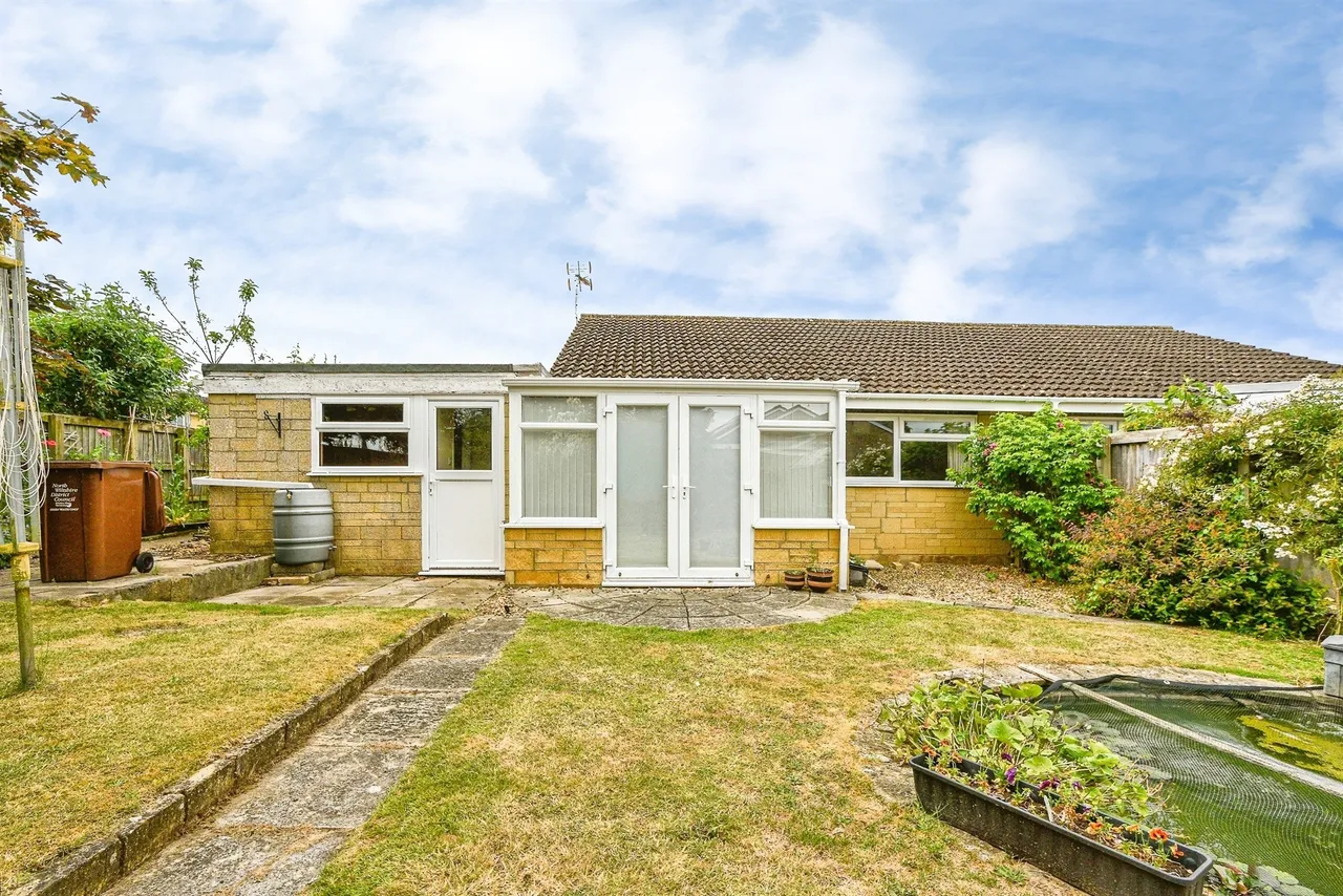 Wycombe Close, Derry Hill, SN11, photo 14