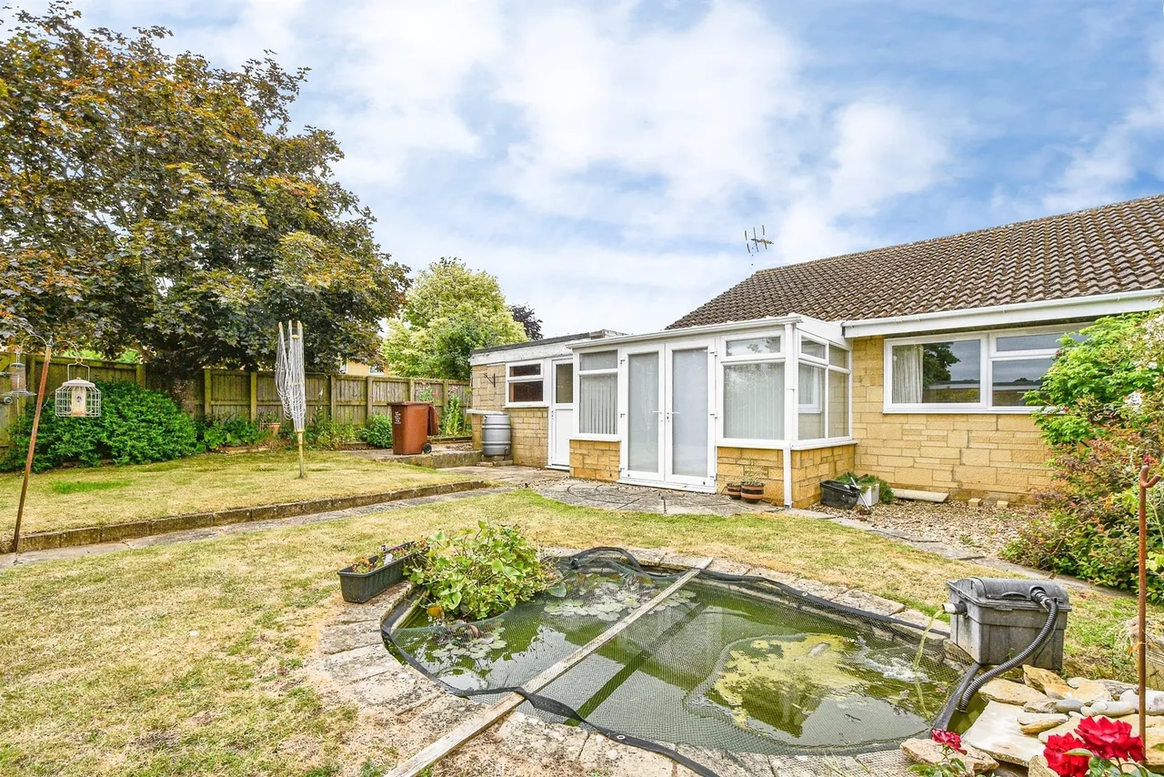 Wycombe Close, Derry Hill, SN11, photo 15