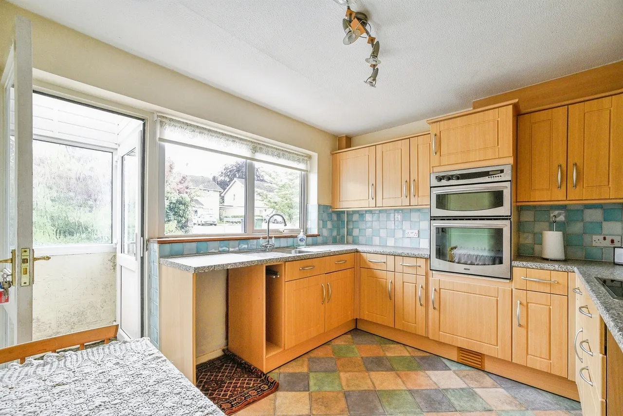Wycombe Close, Derry Hill, SN11, photo 6