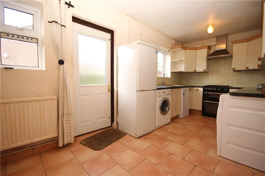 Cypress Road, Guildford, GU1, photo 3