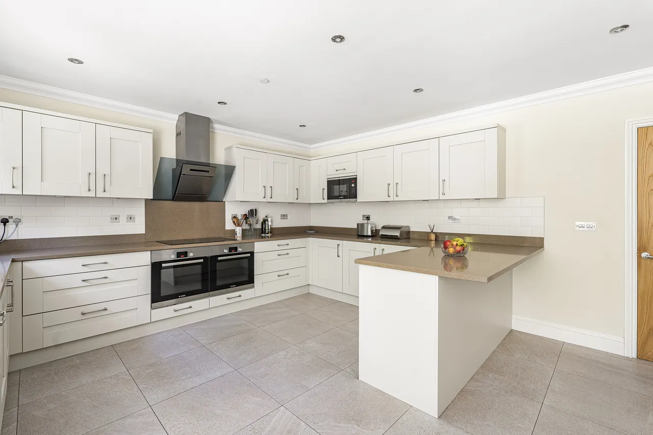 Lymington Bottom Road, Four Marks, GU34, photo 9