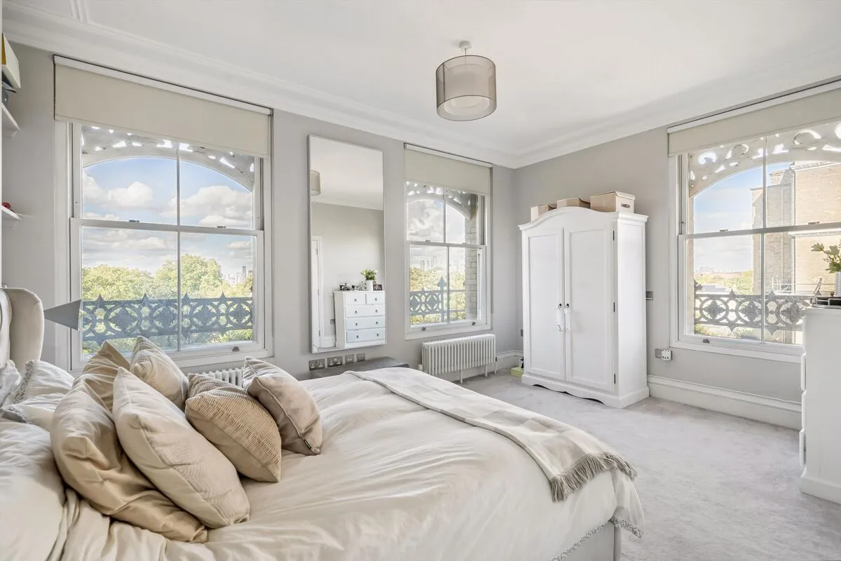 2 bed flat for sale, Thornton Place, Clapham Common North Side, SW4