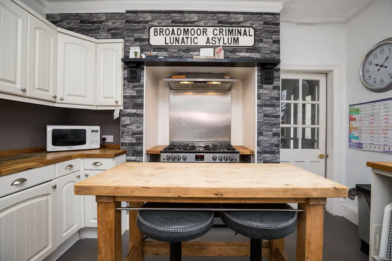 Harcourt Road, Llandudno, LL30, photo 7
