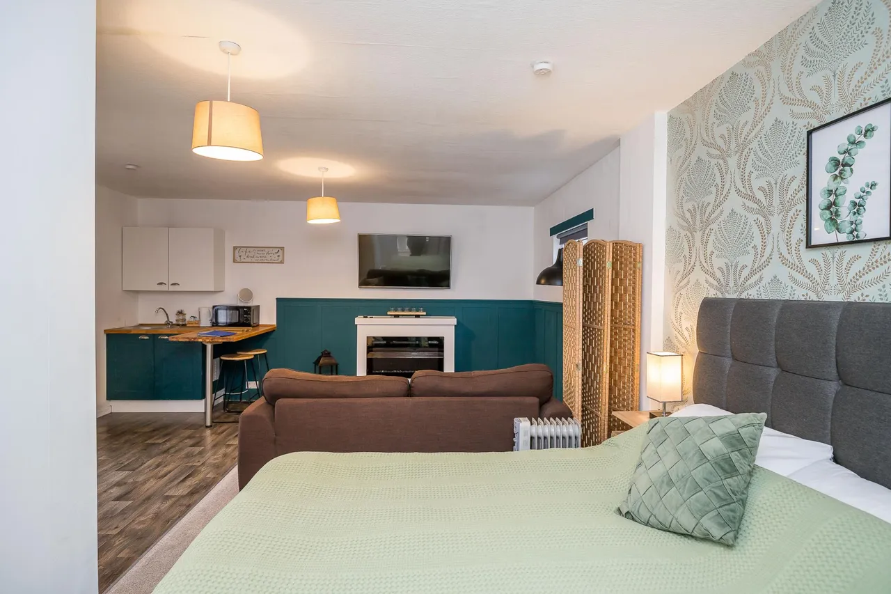 Harcourt Road, Llandudno, LL30, photo 11