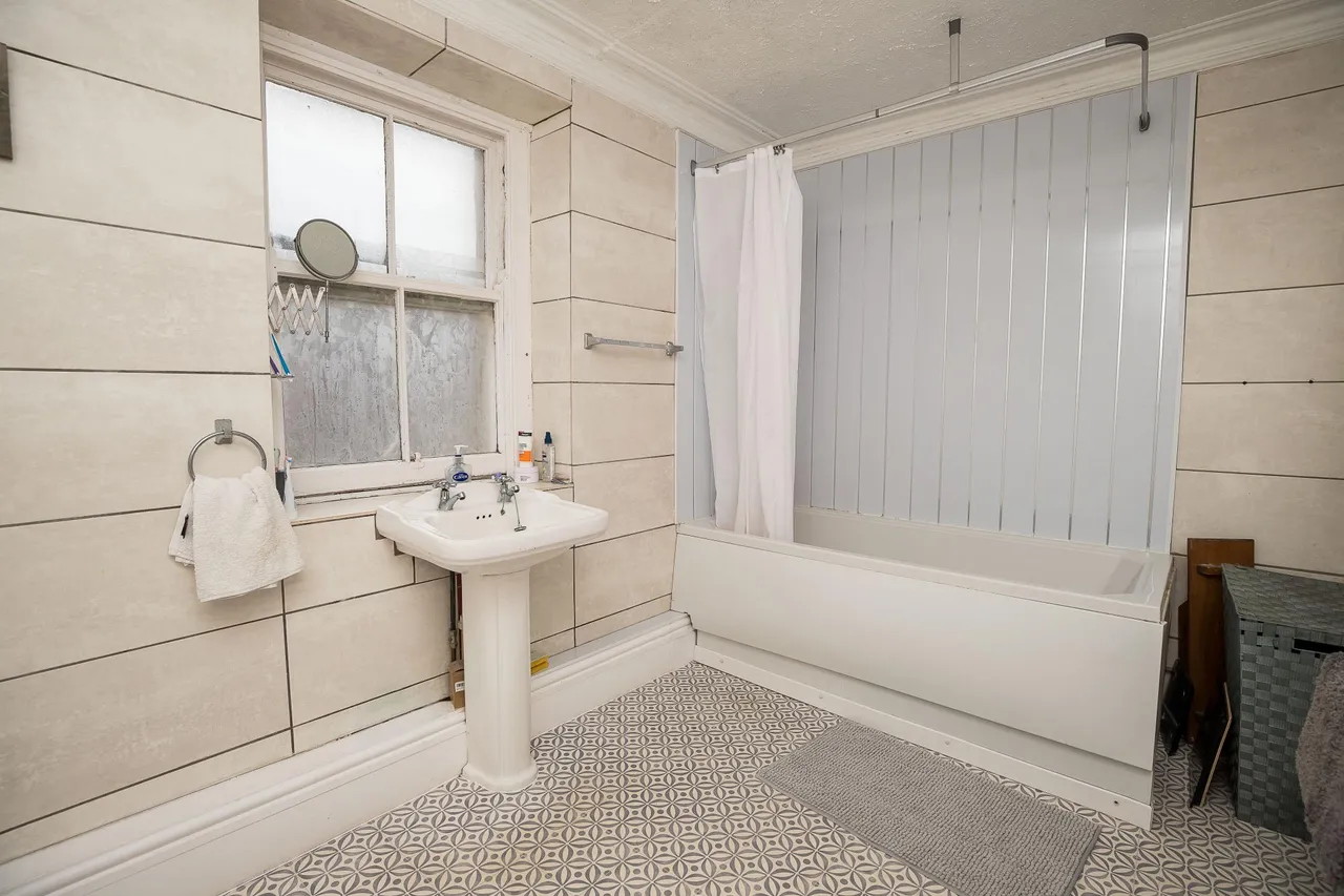 Harcourt Road, Llandudno, LL30, photo 24