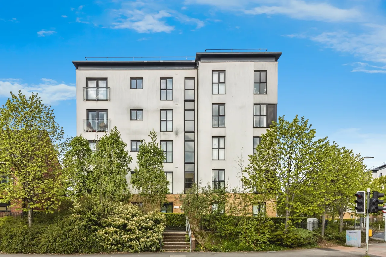 2 bed flat for sale — Great Clowes Street, Salford