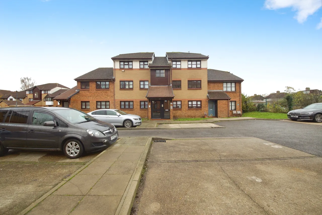 Conifer Way, Wembley, HA0, photo 17