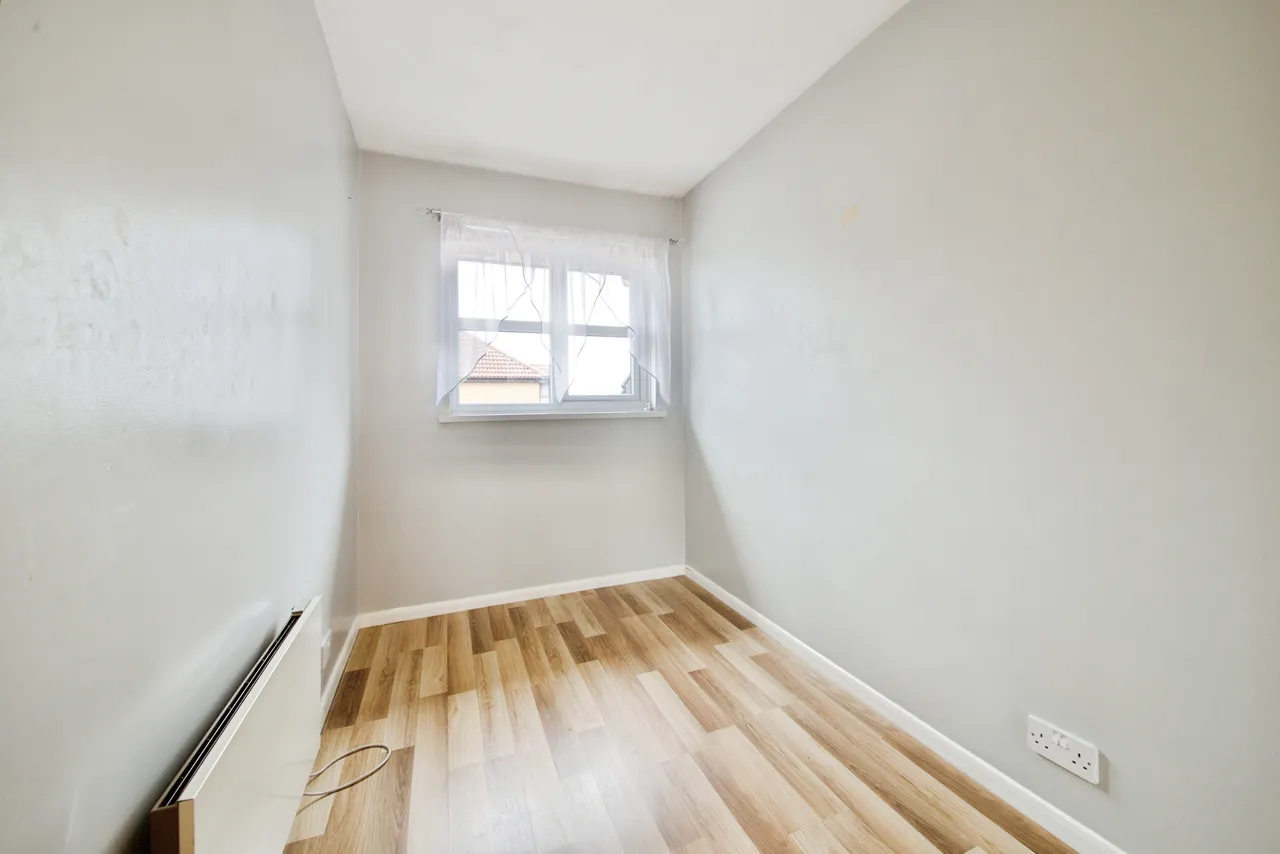 Conifer Way, Wembley, HA0, photo 13