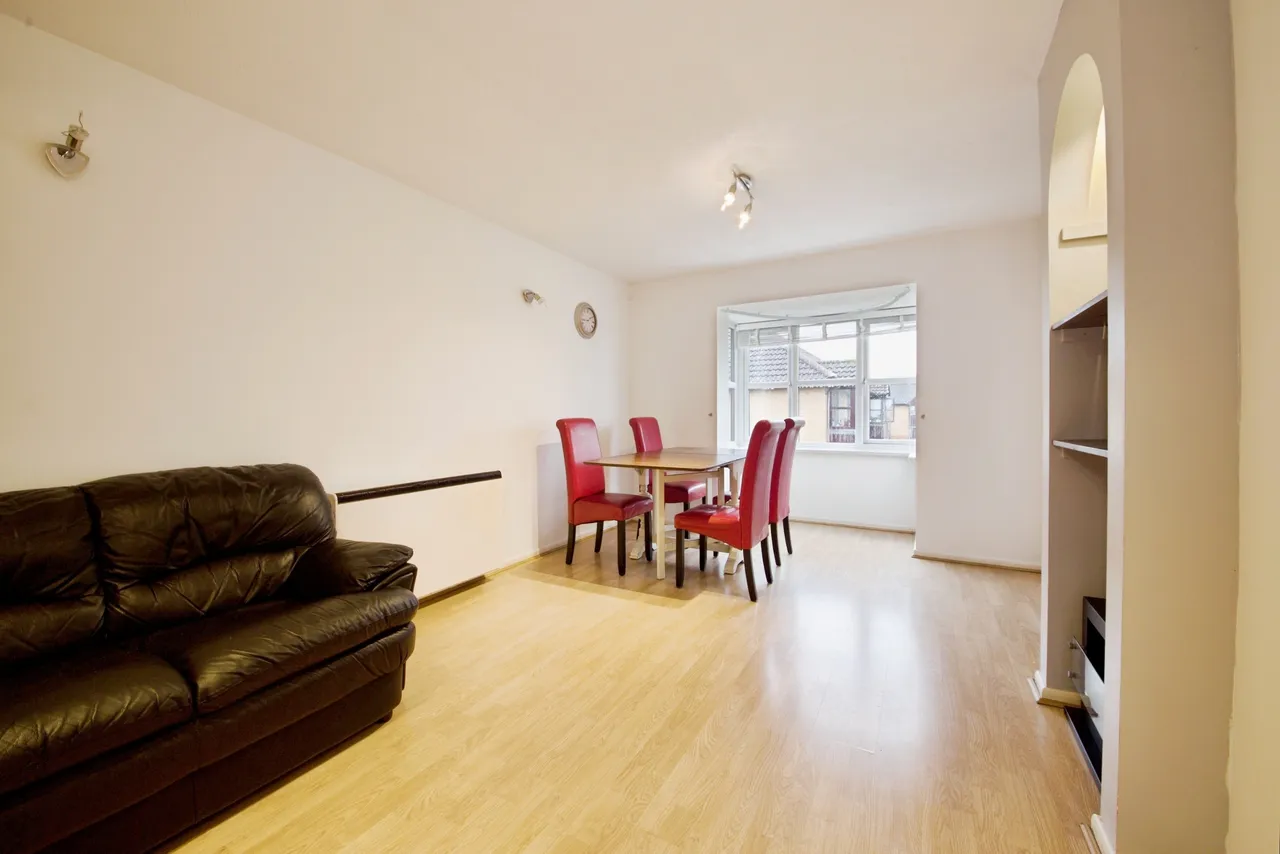 Conifer Way, Wembley, HA0, photo 5