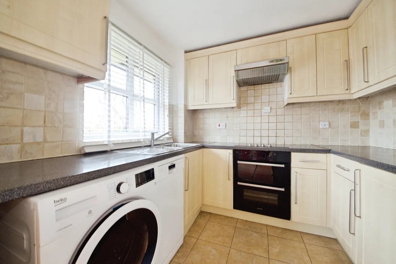 Conifer Way, Wembley, HA0, photo 4