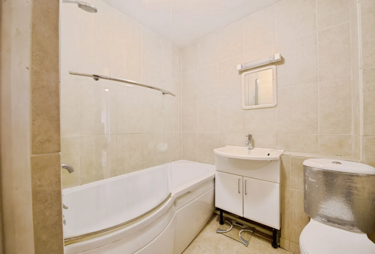 Conifer Way, Wembley, HA0, photo 15