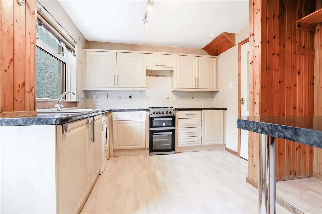 Woodhead Grove, Cumbernauld, Glasgow, North Lanarkshire, G68, photo 8
