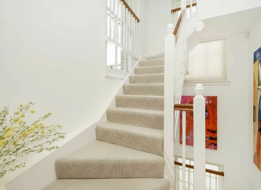 St. Vincents Lane, Mill Hill, NW7, photo 5
