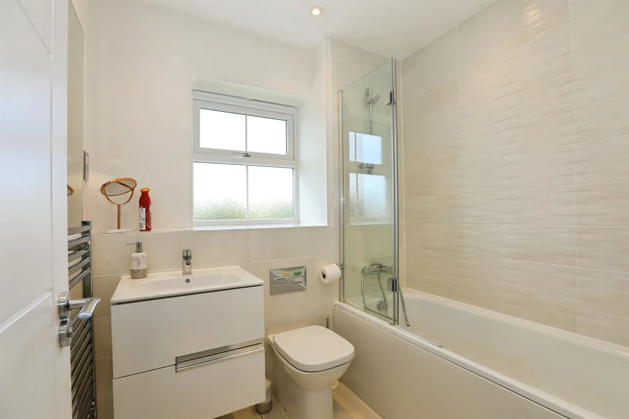 Bluebell Lane, Sharpthorne, East Grinstead, photo 8