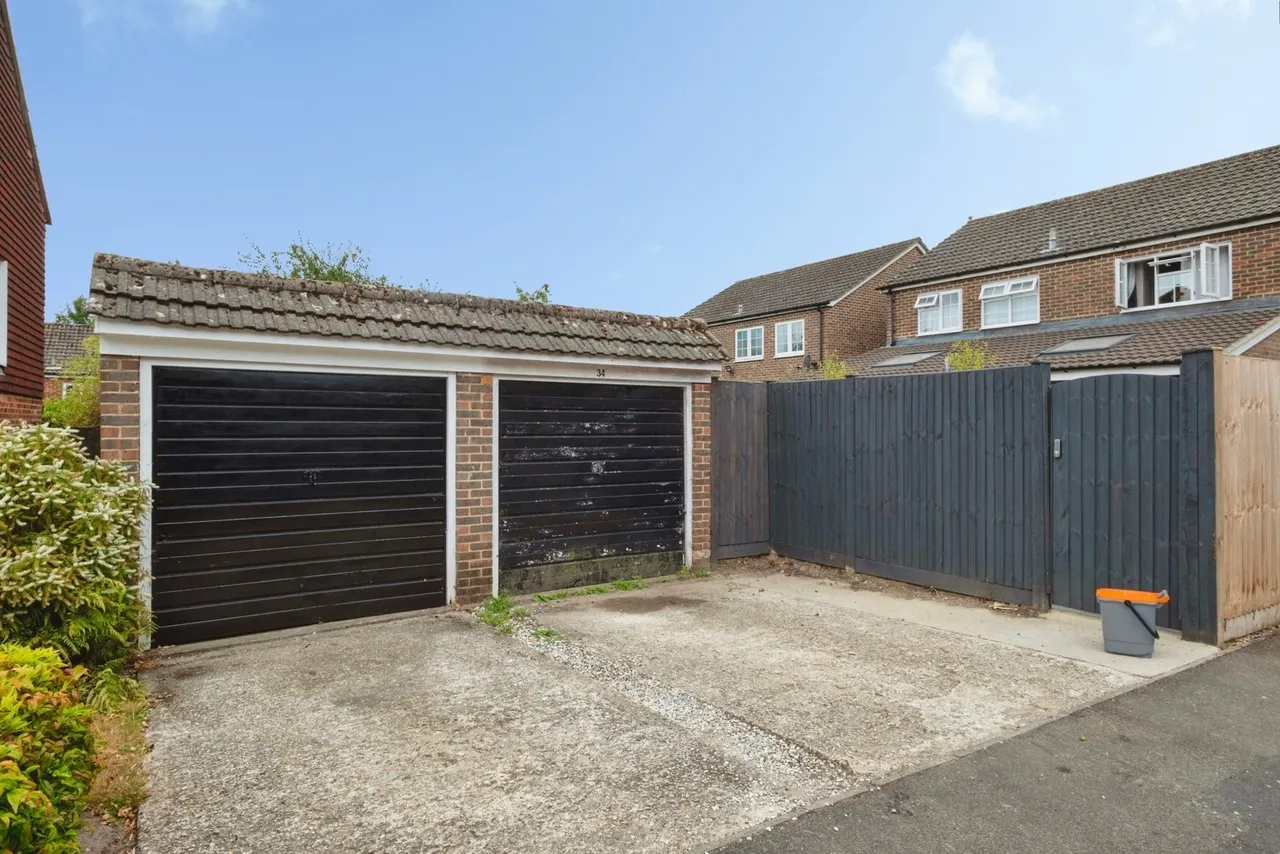 Pretoria Avenue, Midhurst, GU29, photo 20