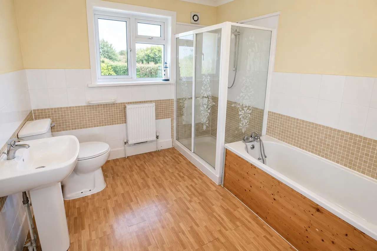 Whitestone, Hereford, HR1, photo 8