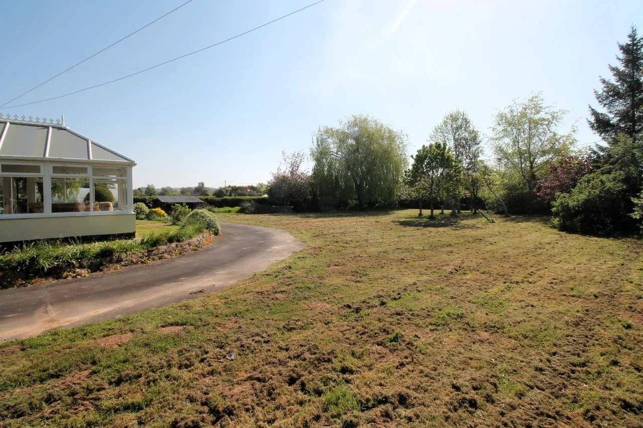 Whitestone, Hereford, HR1, photo 18