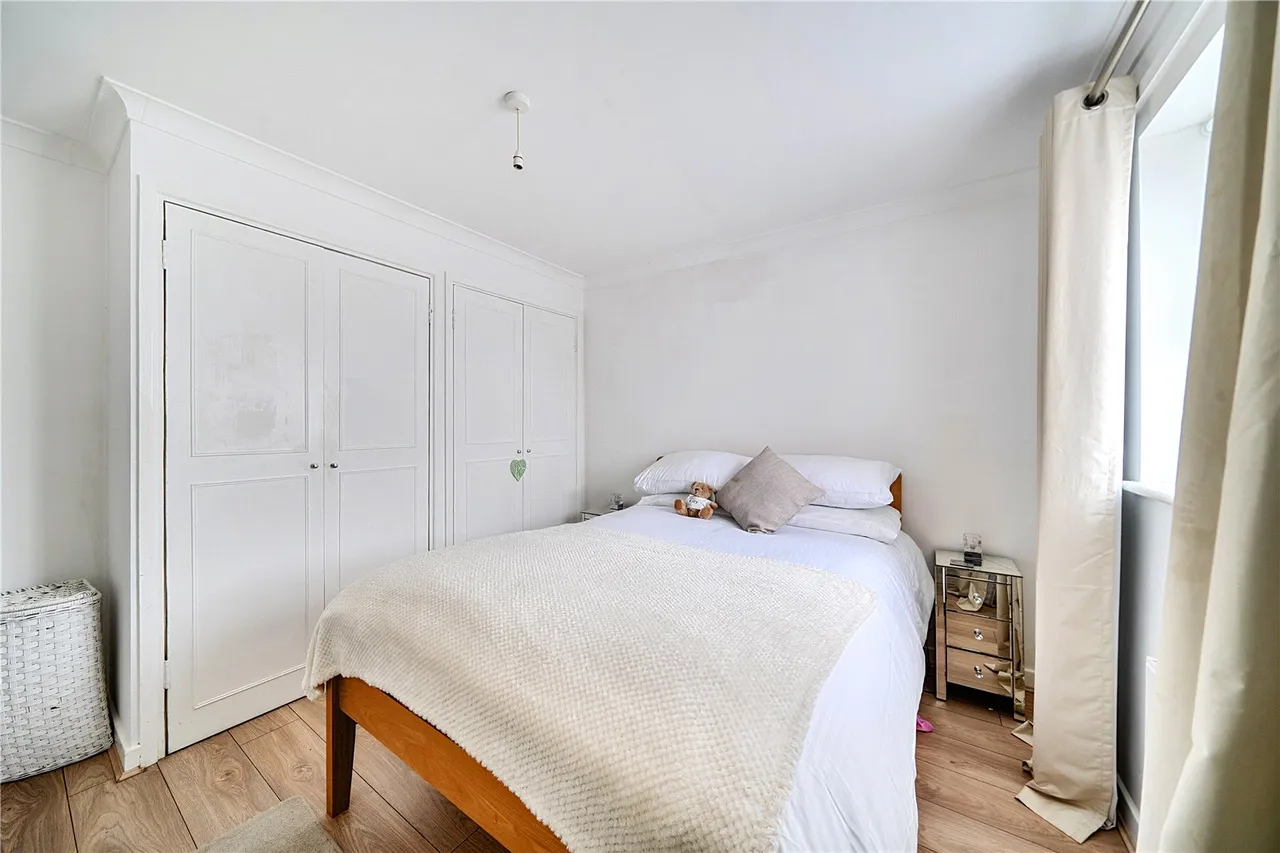 Sandalwood Drive, Ruislip, HA4, photo 6