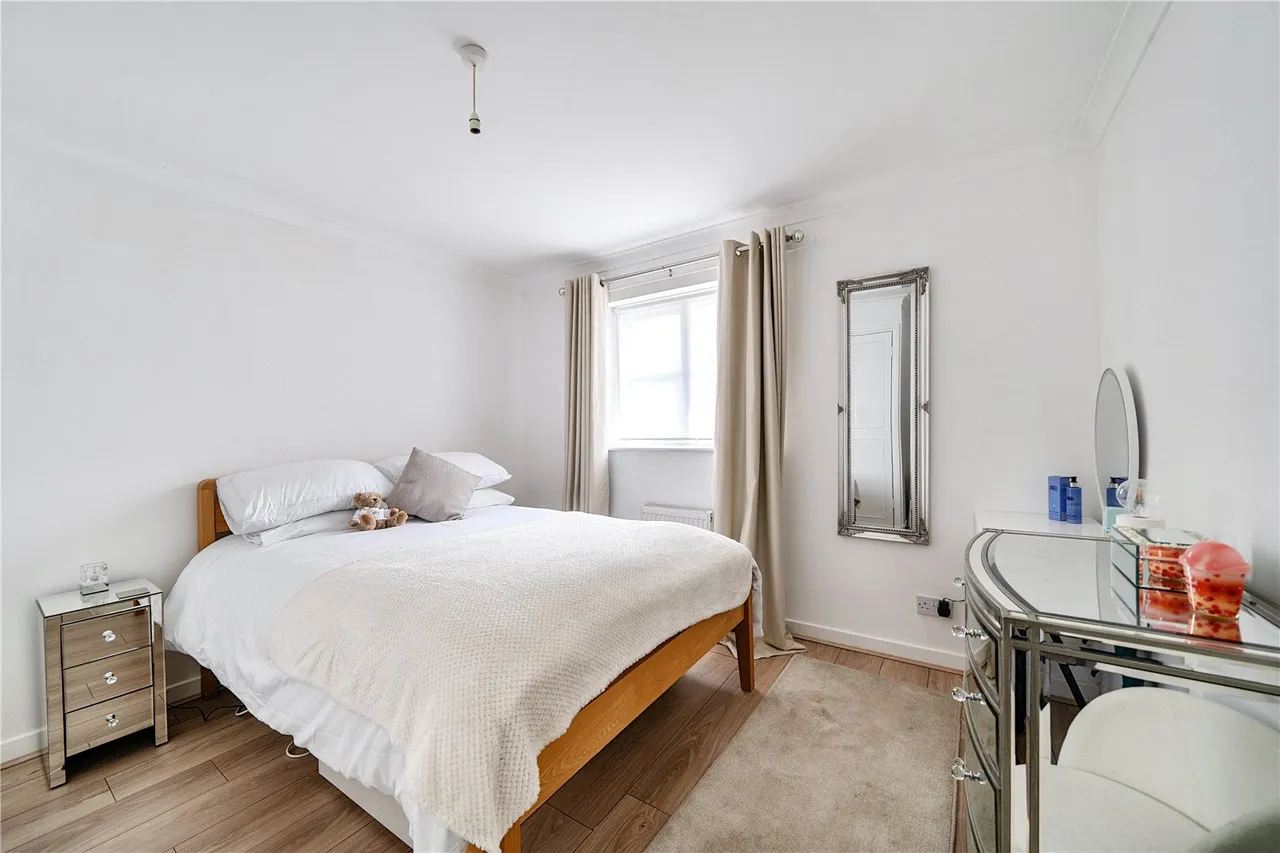 Sandalwood Drive, Ruislip, HA4, photo 5