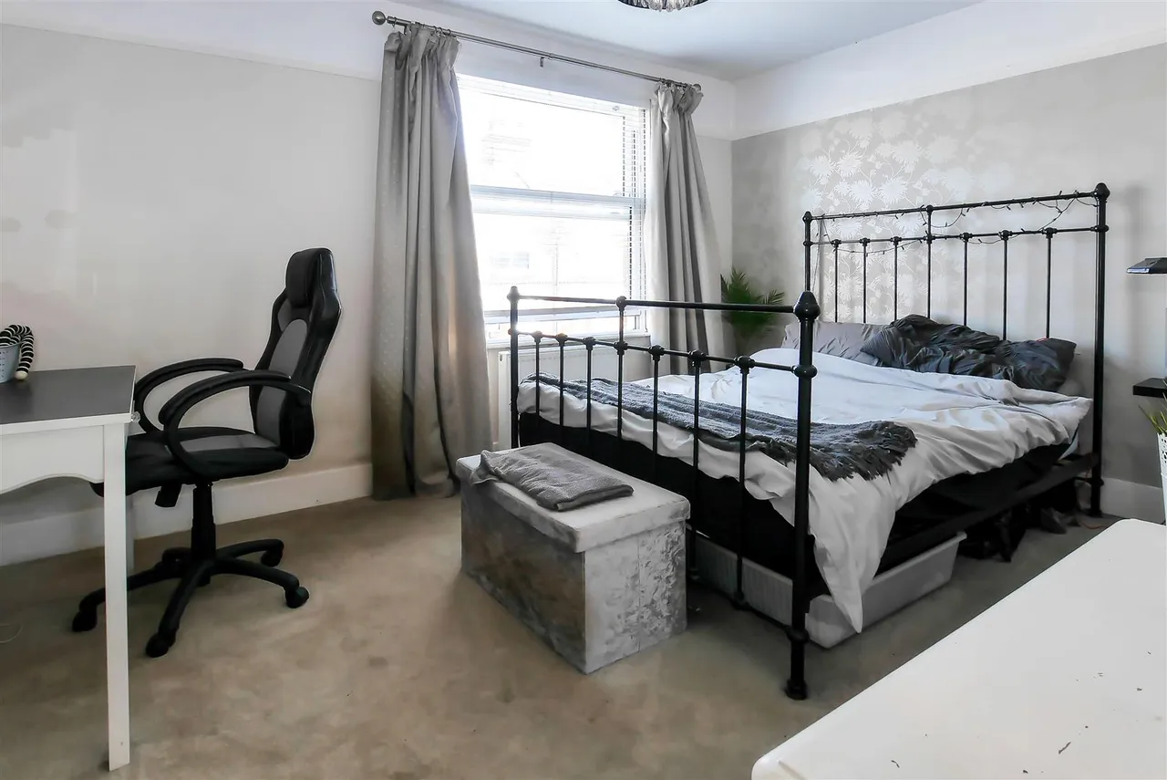 Gloucester Place, Littlehampton, photo 12