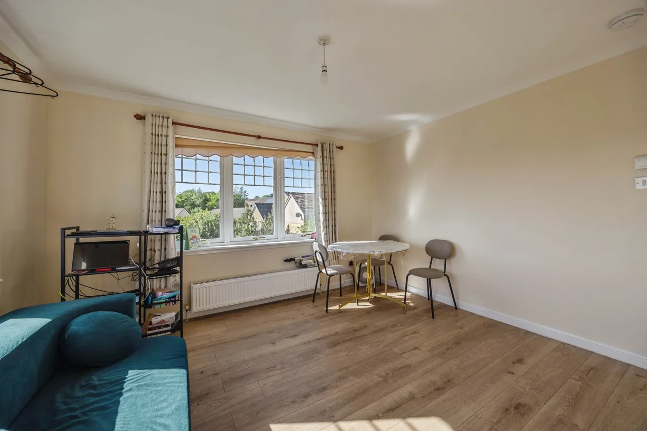 Lindsay Gardens, Bathgate, EH48, photo 3