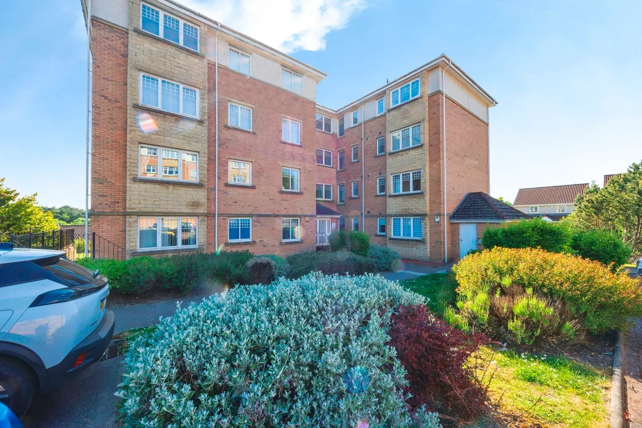 Lindsay Gardens, Bathgate, EH48, photo 15