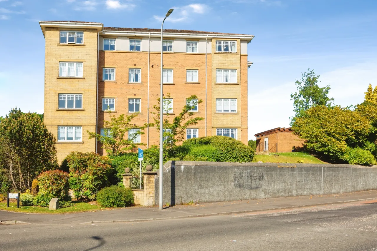 Lindsay Gardens, Bathgate, EH48, photo 14