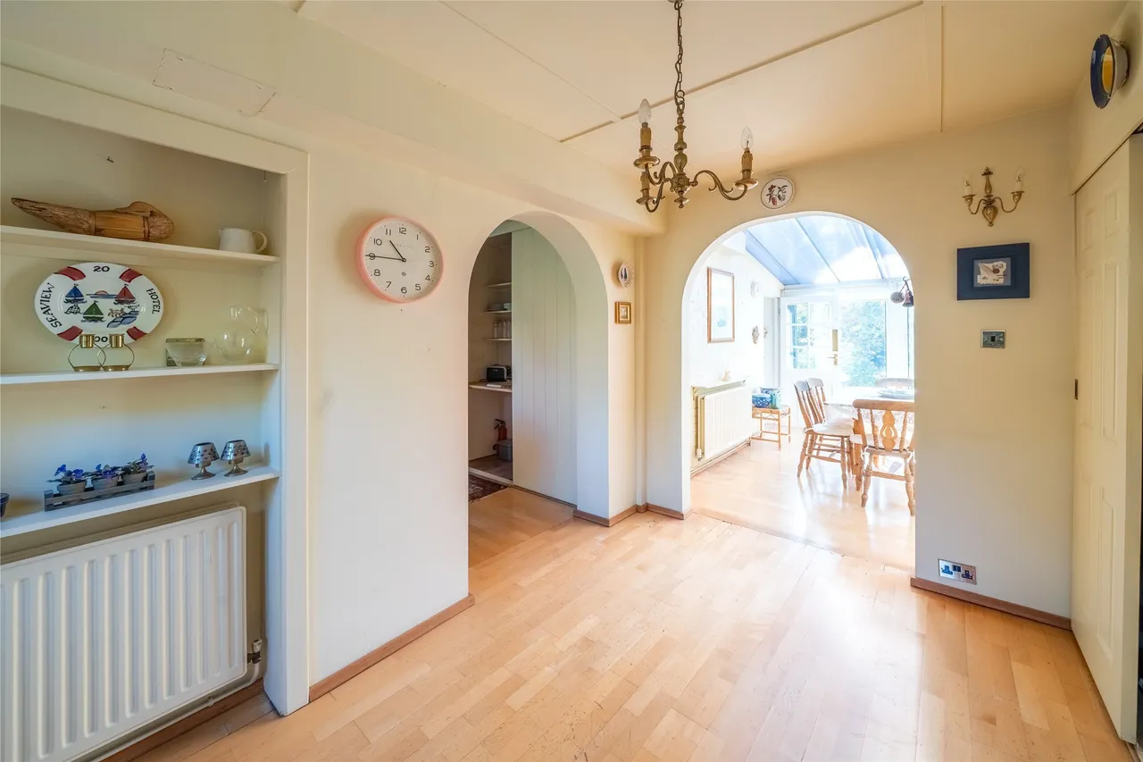 High Street, Bletchingley, RH1, photo 14