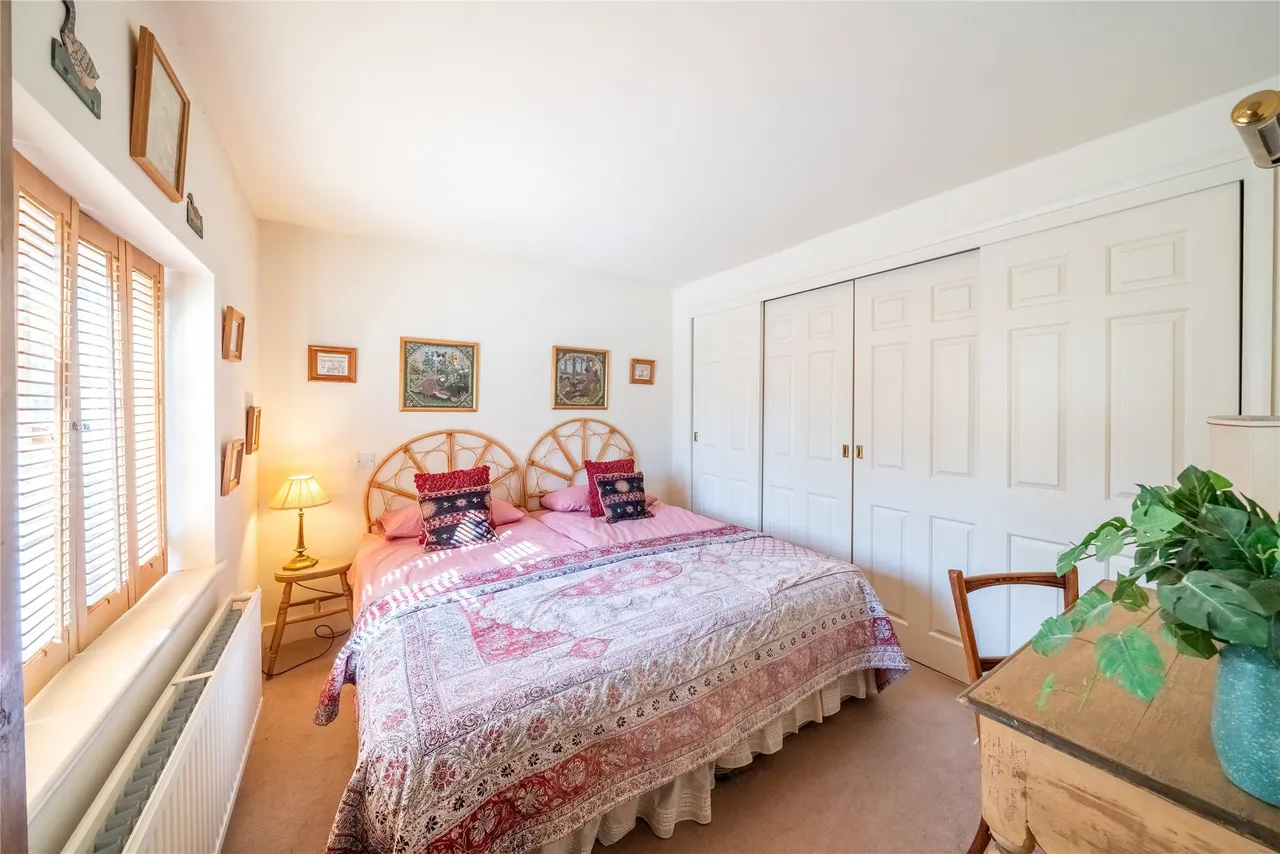 High Street, Bletchingley, RH1, photo 9