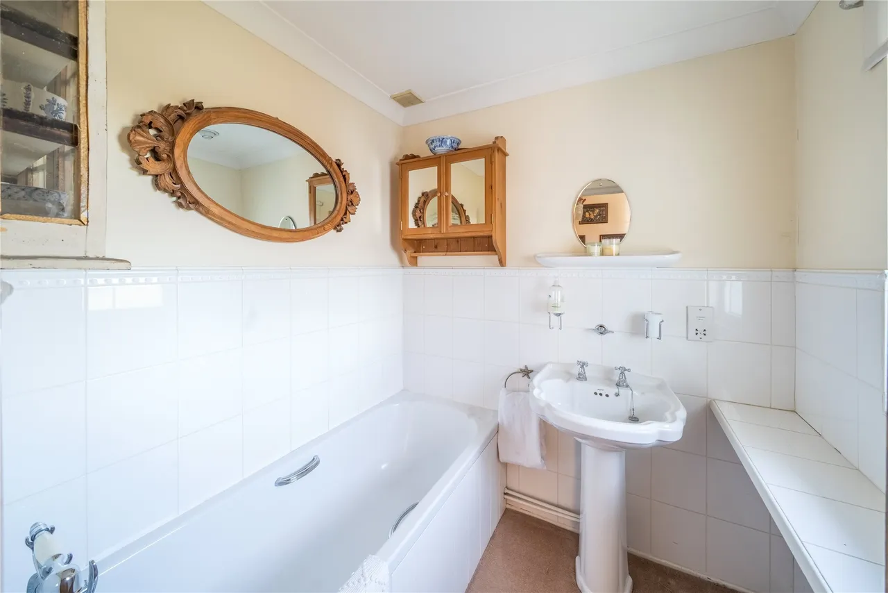 High Street, Bletchingley, RH1, photo 7