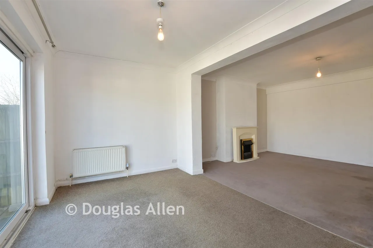 Arterial Road, Leigh-On-Sea, SS9, photo 10