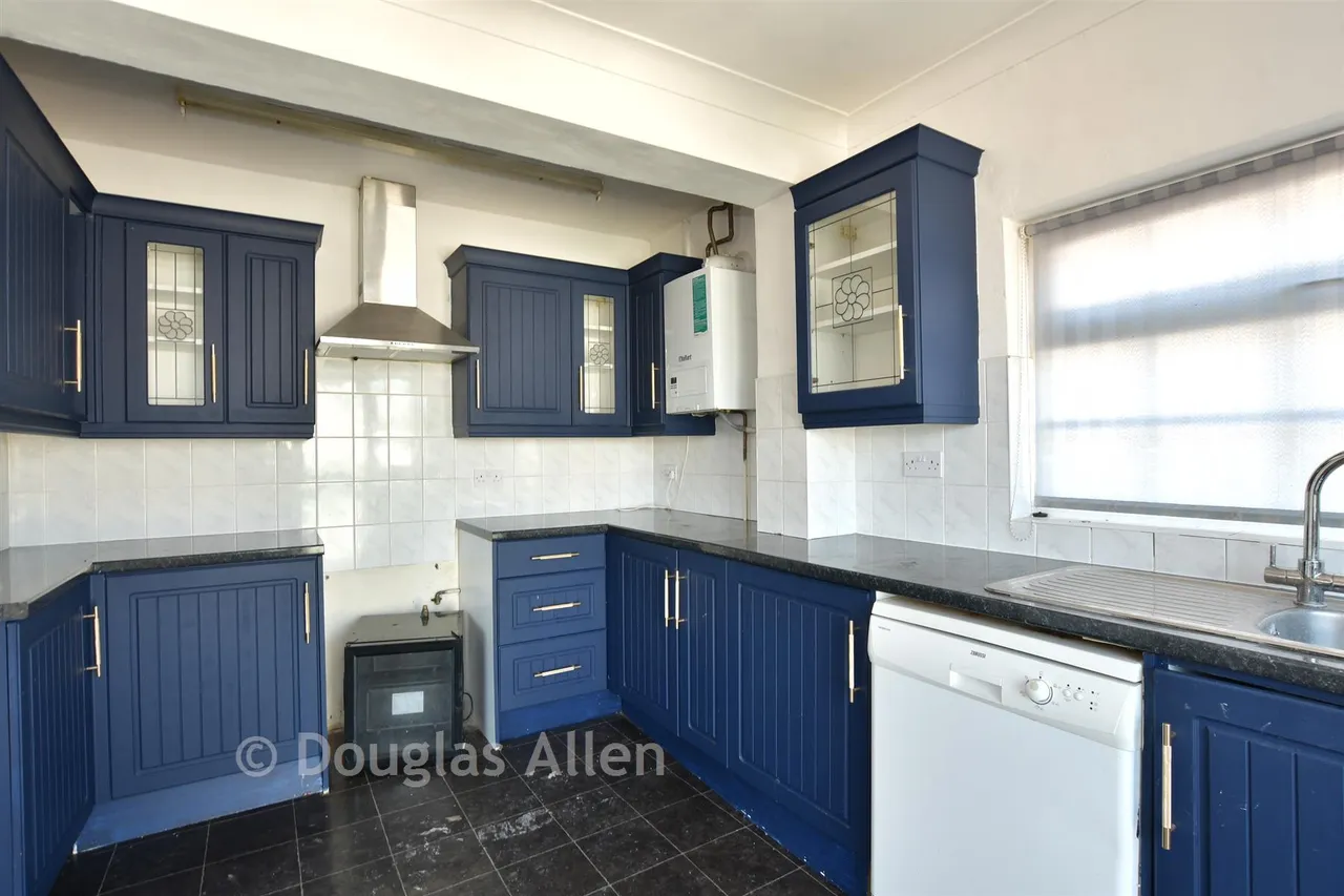 Arterial Road, Leigh-On-Sea, SS9, photo 3