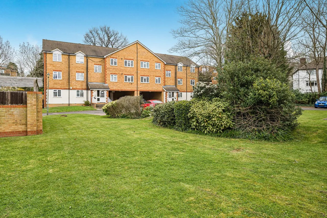 2 bed flat for sale, Beckenham, Kent