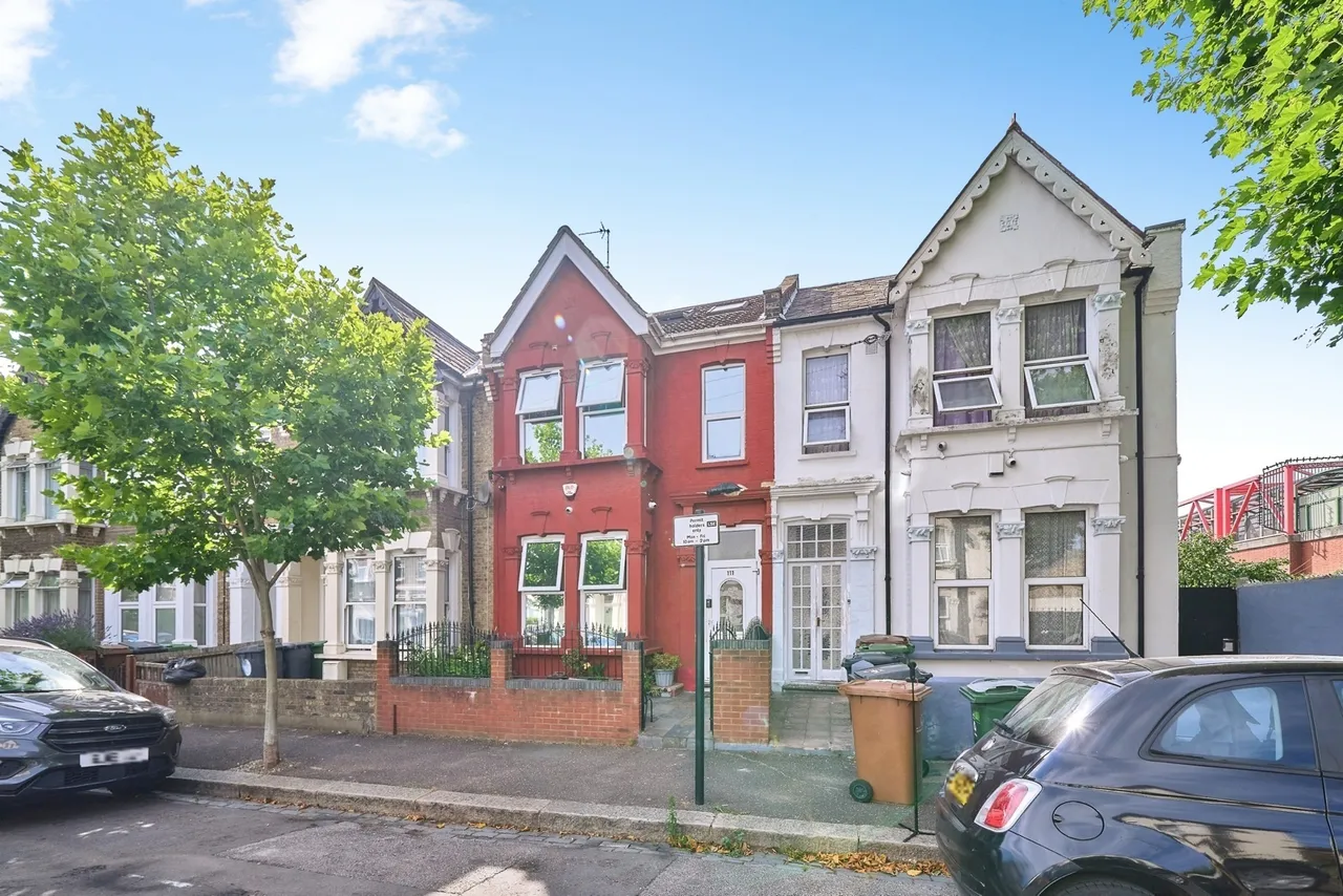 4 bed house for sale — Harold Road, LONDON, London, E11