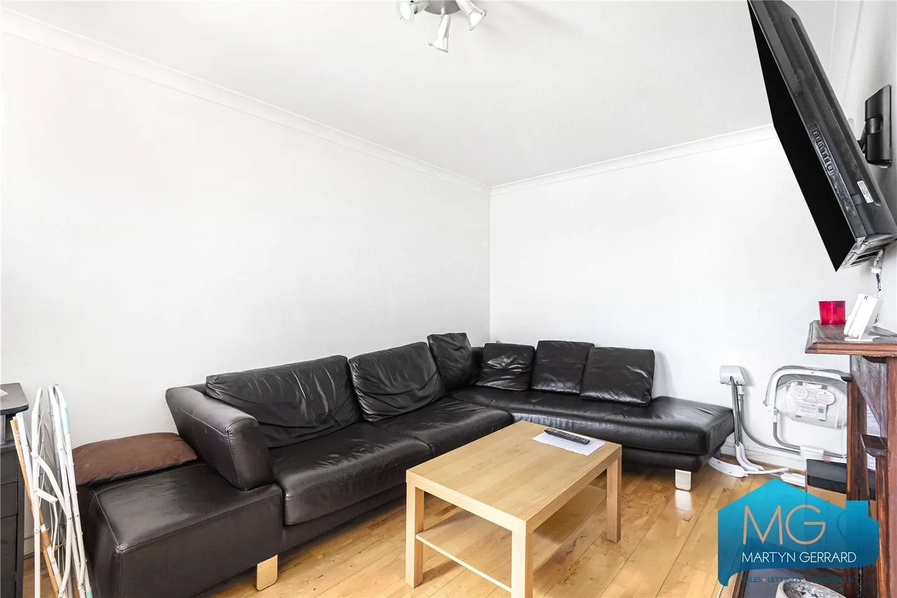 Great North Road, East Finchley, N2, photo 9