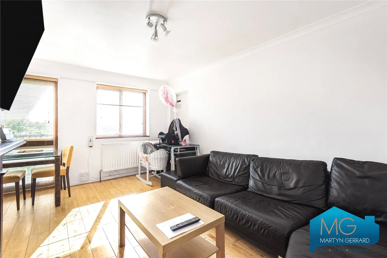 Great North Road, East Finchley, N2, photo 8
