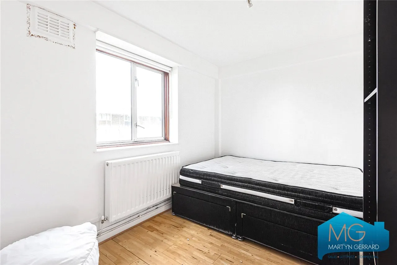 Great North Road, East Finchley, N2, photo 10