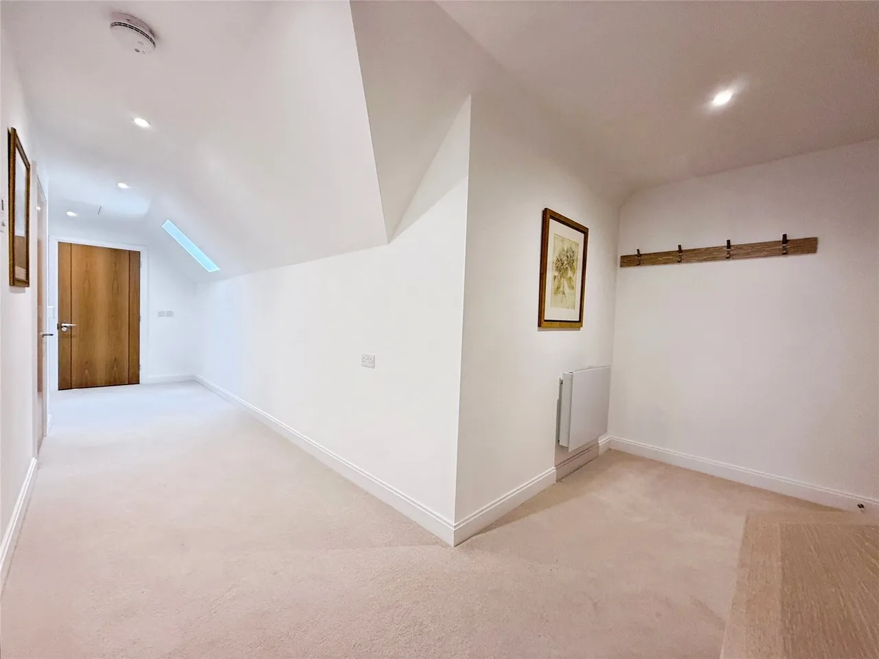 Birch Place, Dukes Ride, Crowthorne, Berkshire, RG45 6GT, photo 6