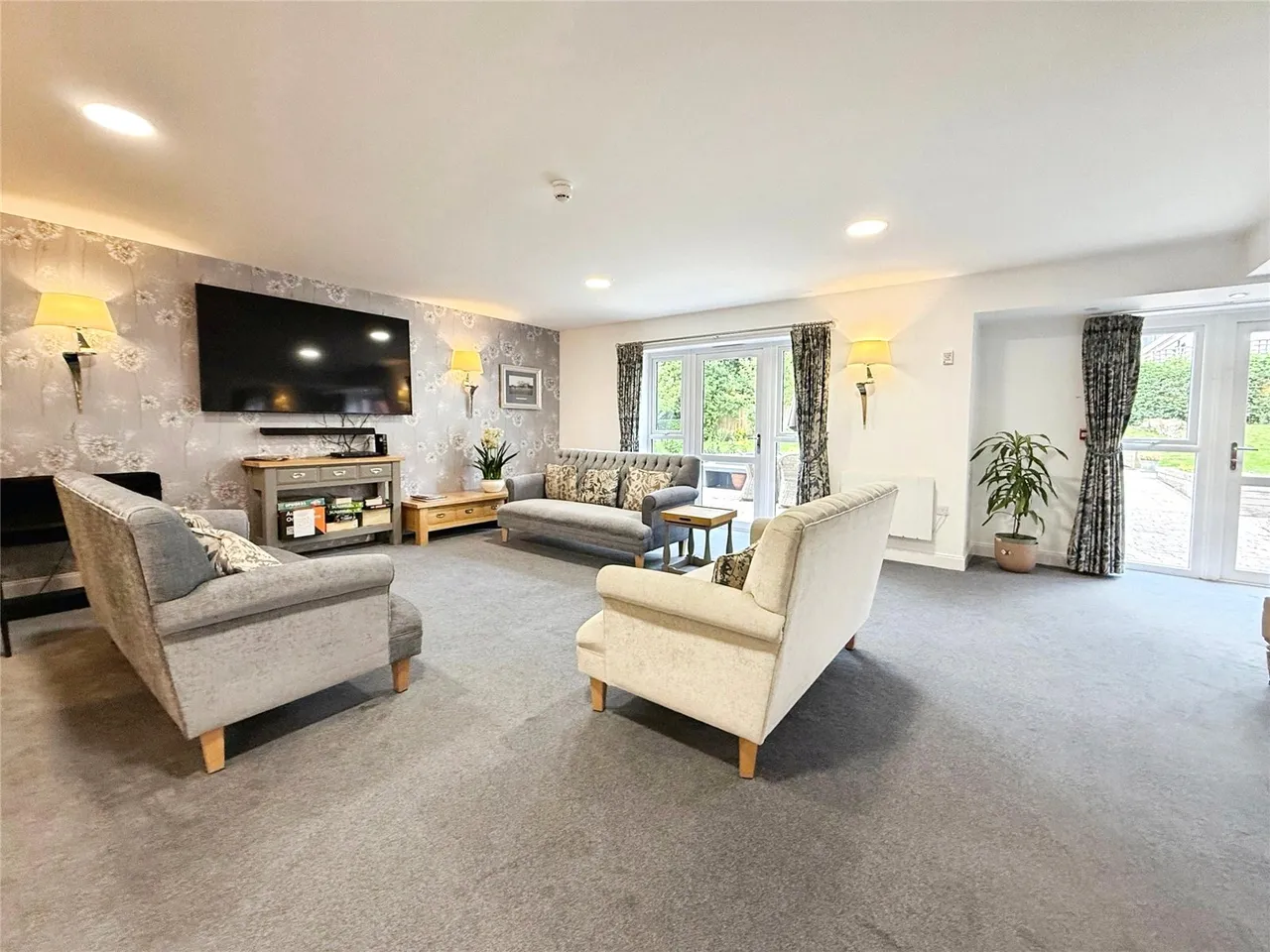 Birch Place, Dukes Ride, Crowthorne, Berkshire, RG45 6GT, photo 13