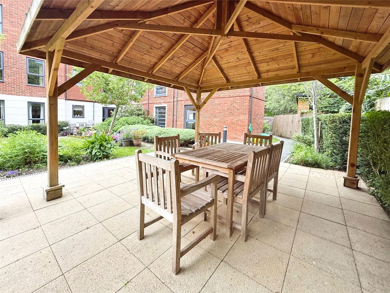Birch Place, Dukes Ride, Crowthorne, Berkshire, RG45 6GT, photo 20