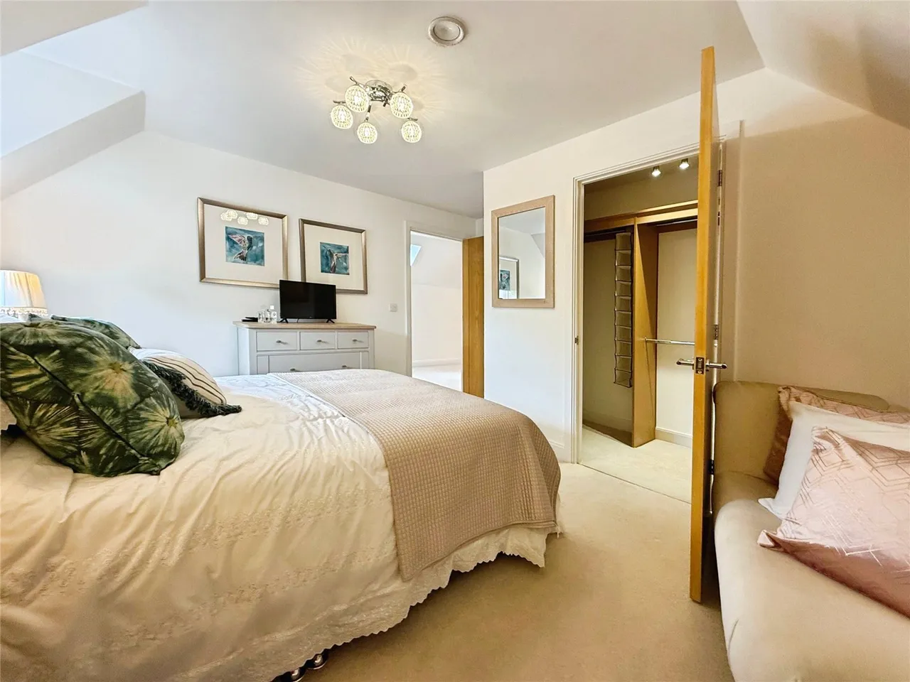 Birch Place, Dukes Ride, Crowthorne, Berkshire, RG45 6GT, photo 12