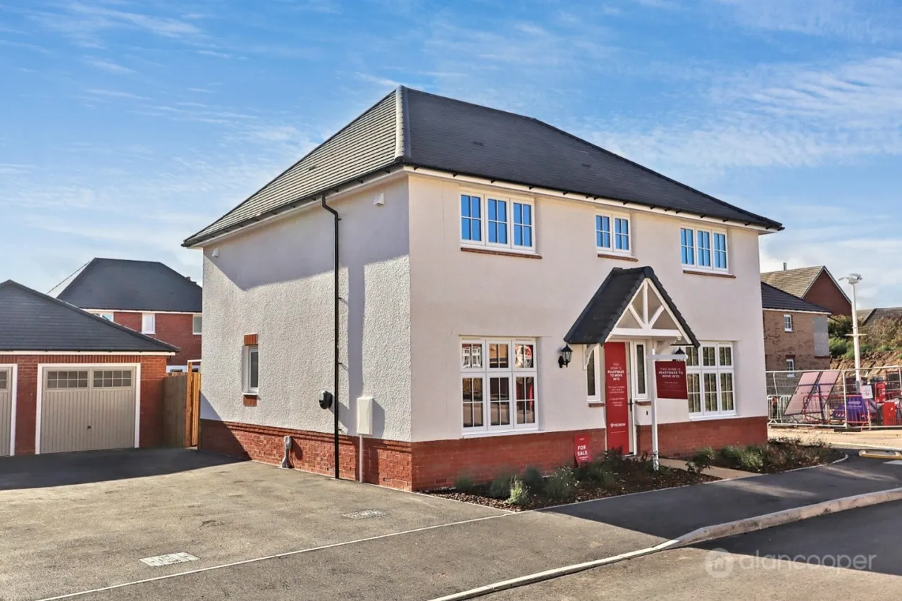 4 bed house for sale, De Bary Road, Arden Fields, CV12