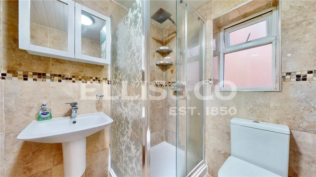 Neeld Crescent, Wembley, HA9, photo 5
